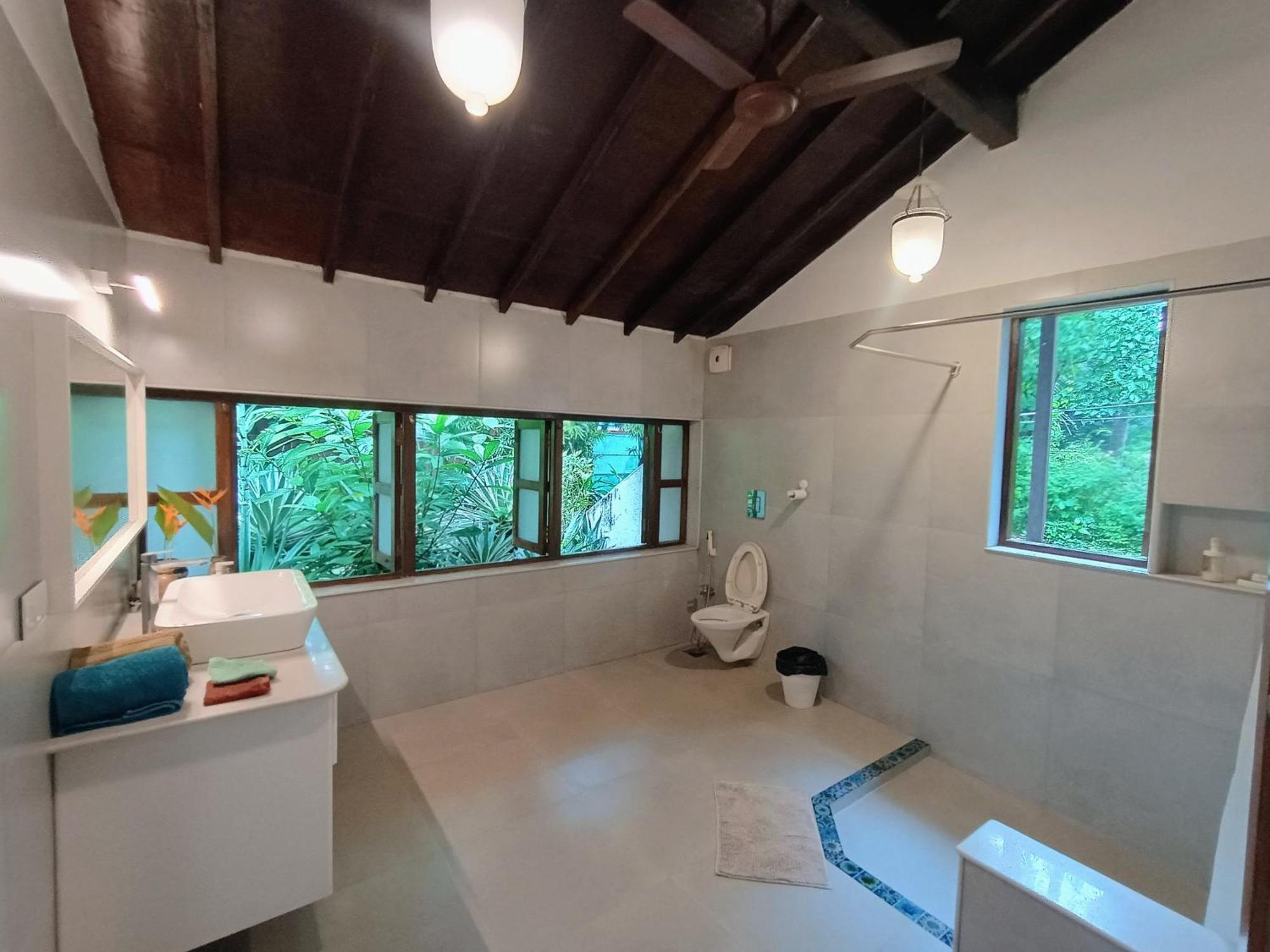 Banyan House - Luxurious 4 Bedroom Villa On One Acre, Near The Beach Nagaon  Exterior foto