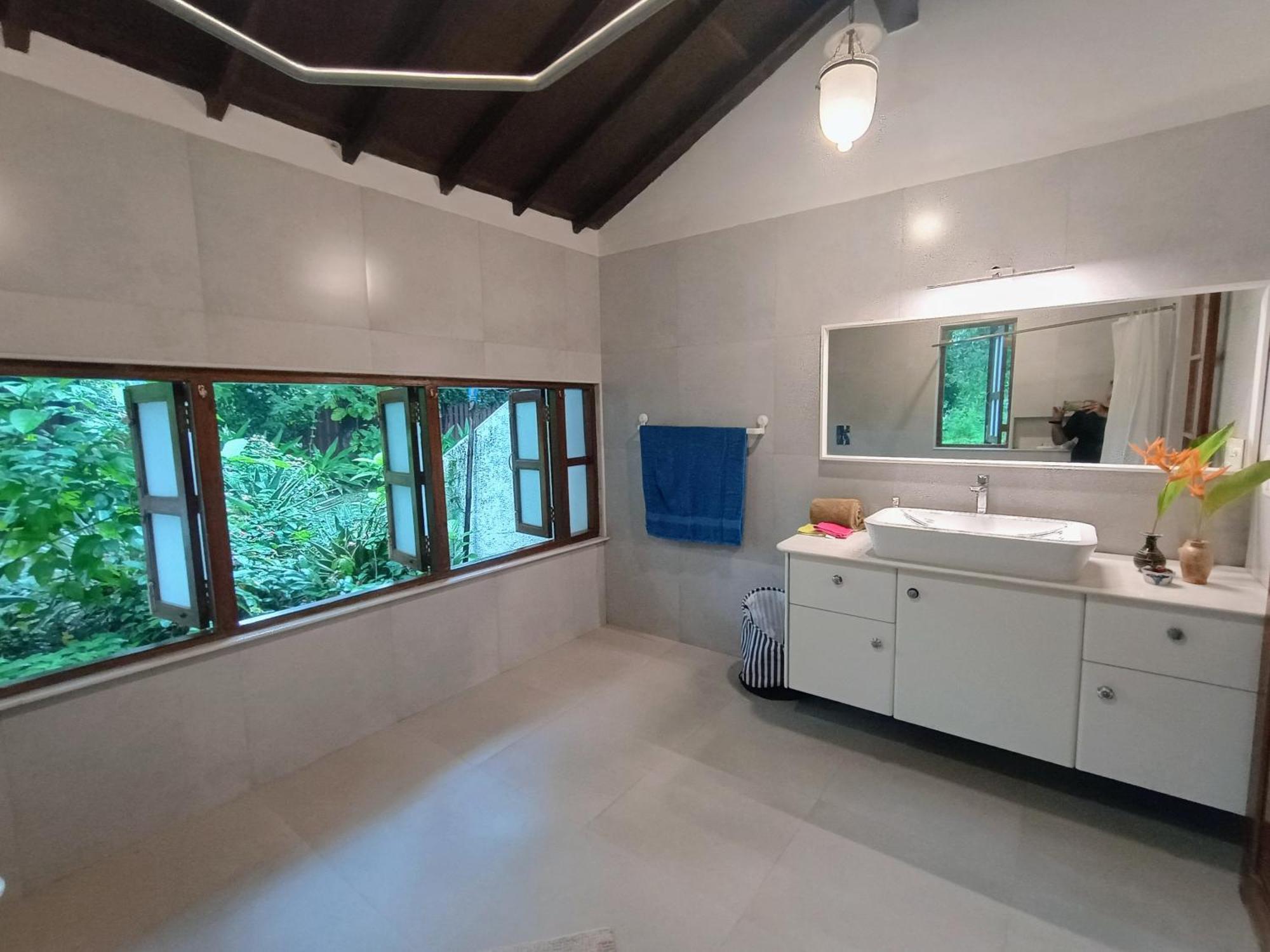 Banyan House - Luxurious 4 Bedroom Villa On One Acre, Near The Beach Nagaon  Exterior foto